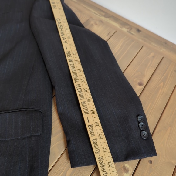 Oscar De La Renta Charcoal Grey w/Blue Pinstripe Virgin Wool Blazer - Picture 10 of 16